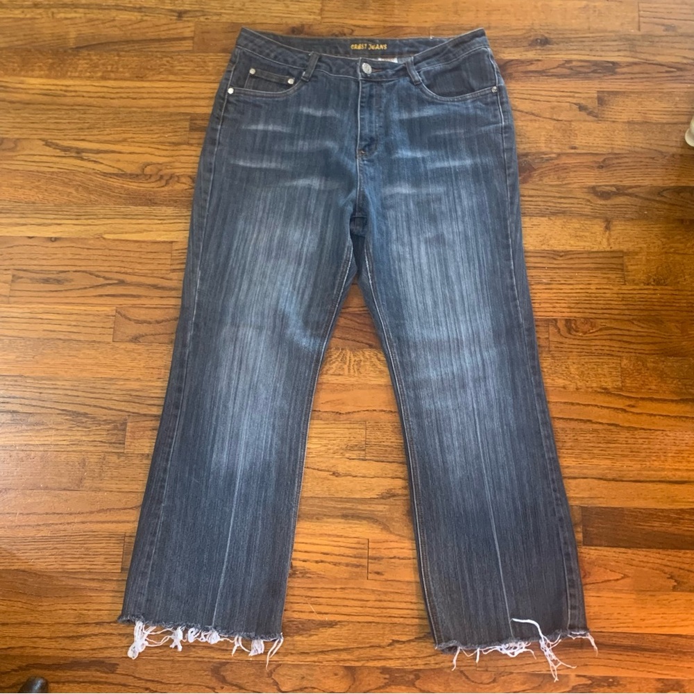 Crest Jeans Distressed Cutoff Hem Bootcut Denim Blue Jeans
13 / 14
Length 39”